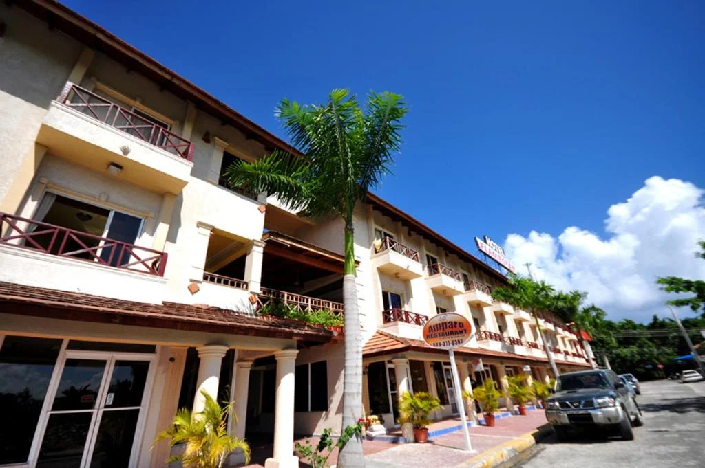 Experience the Ultimate Stay at Hotel & Casino Flamboyan